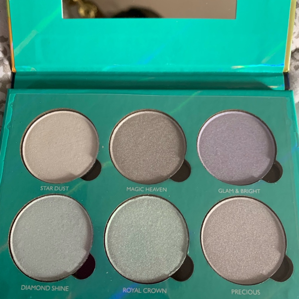 Eyeshadow Palette